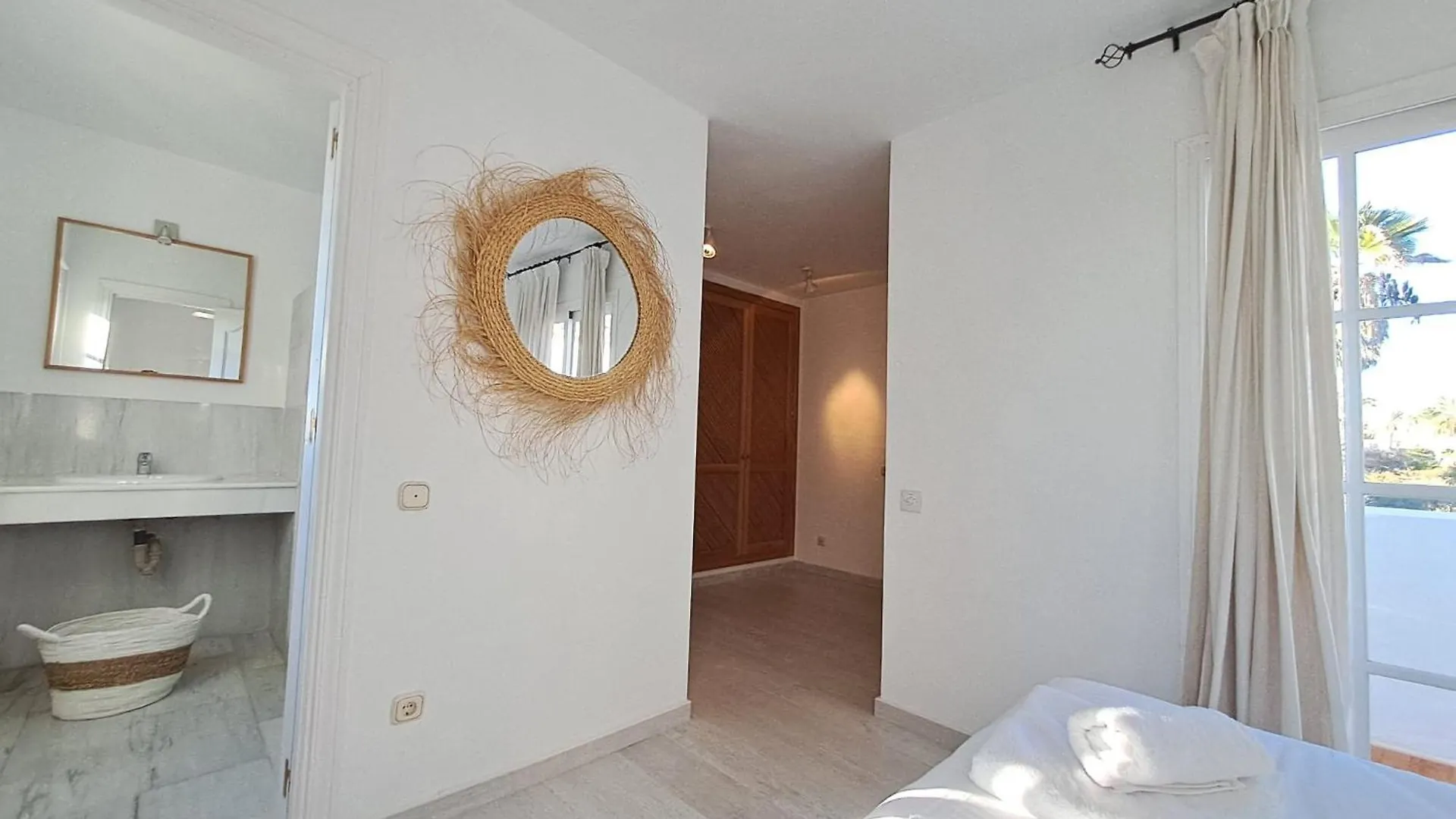 Сasa de vacaciones Noctua Lovely 4 Bedroom House And Pool Estepona España
