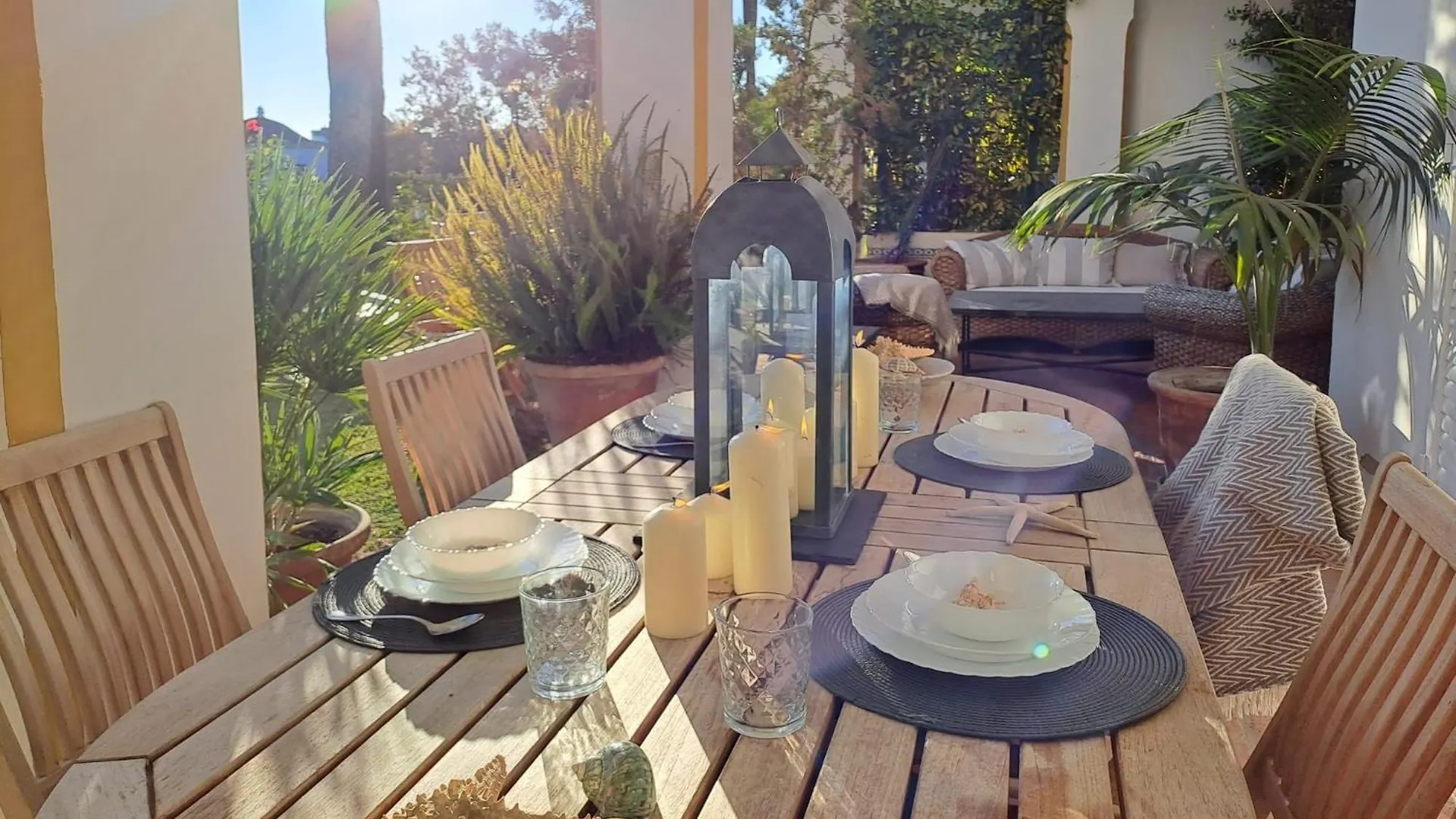 Noctua Lovely 4 Bedroom House And Pool Estepona