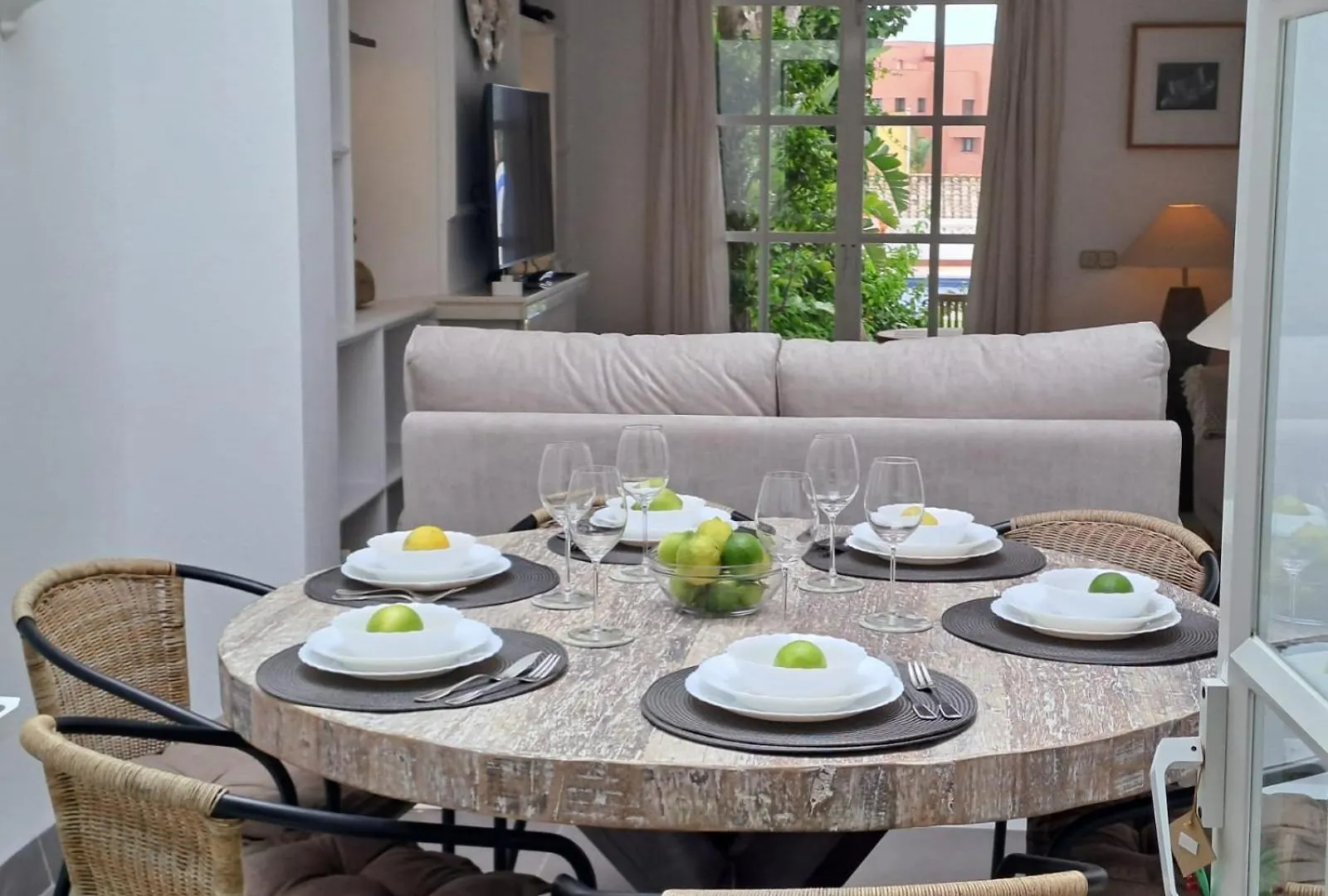 Noctua Lovely 4 Bedroom House And Pool Estepona España
